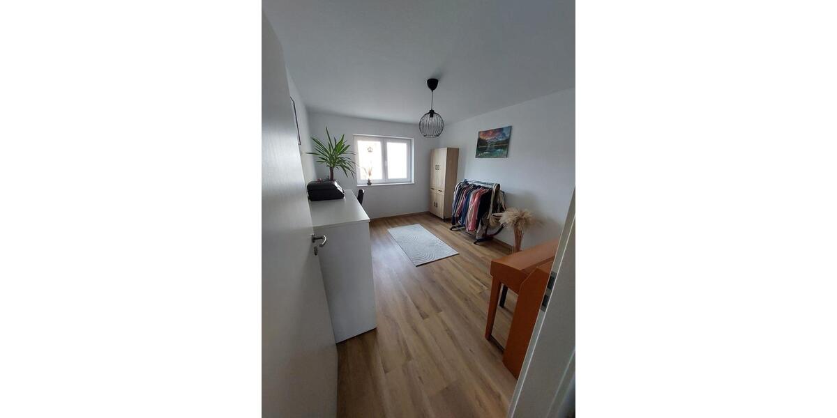 Etagenwohnung Sulz am Neckar - 3.5 Zimmer, 91 m&sup2;, 990&euro; | Angebot:26649578