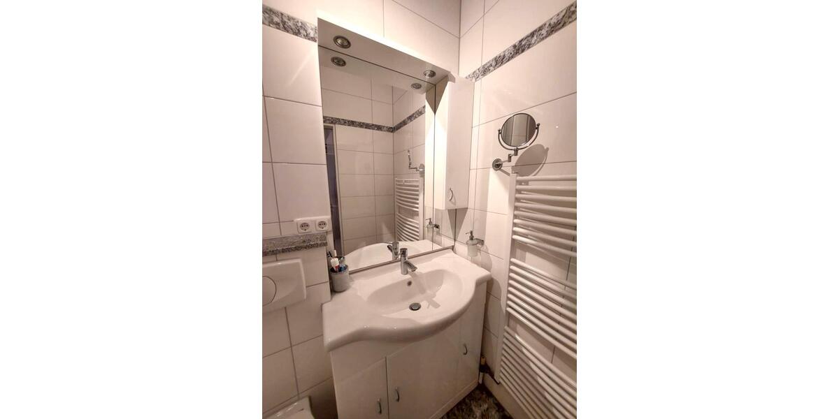 Zu vermieten: Vollmöblierte 1,5-Zimmer-Wohnung 1 zimmer