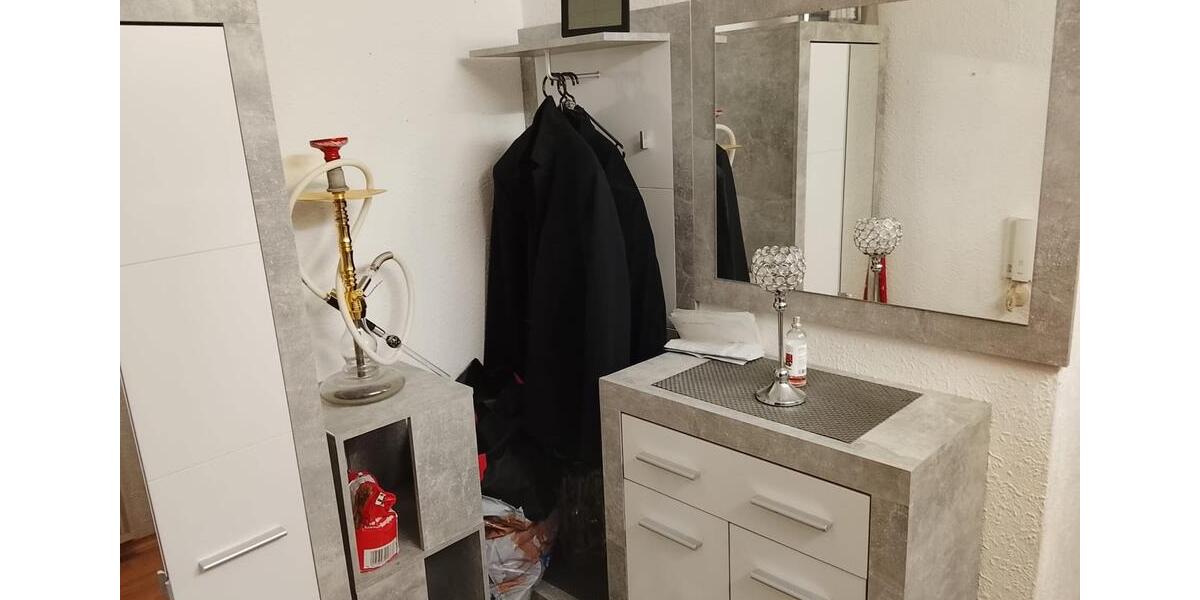 Schöne 2 Zimmer- Wohnung mit sonnenverwöhntem Balkon 2 zimmer