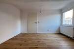 Sanierte 2-Zimmer-Dachgeschosswohnung mit neuem Bad in Ensheim - Dachgeschoßwohnung Saarbrücken-Halberg Halberg | Angebot:26764265