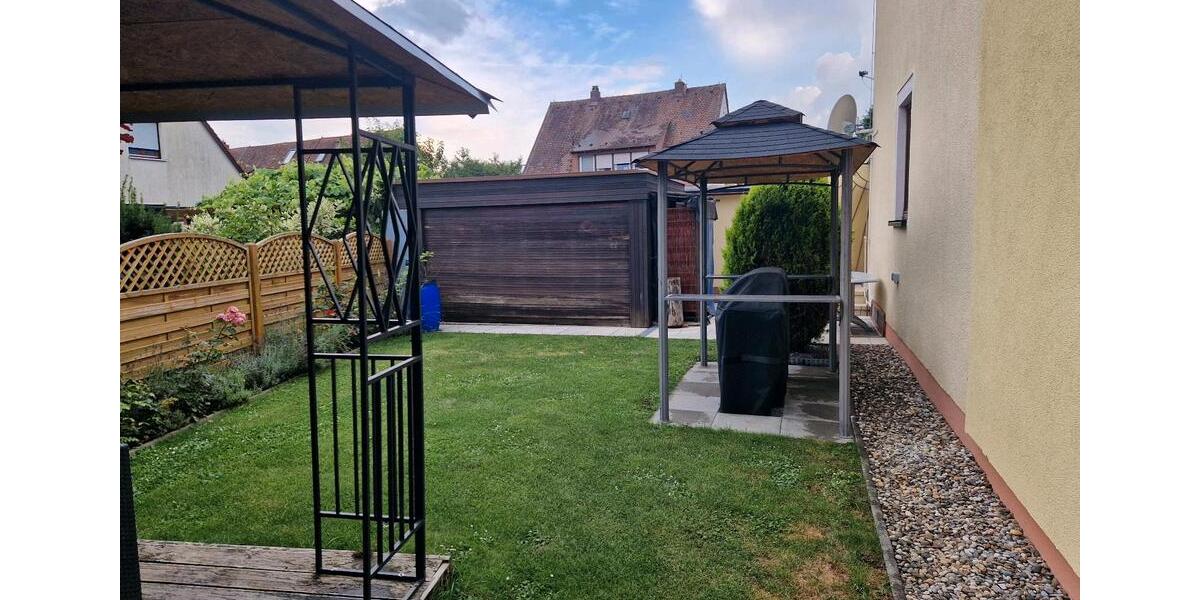 2-Zimmer-Wohnung im Erdgeschoss mit Kamin und großen Garten 2 zimmer