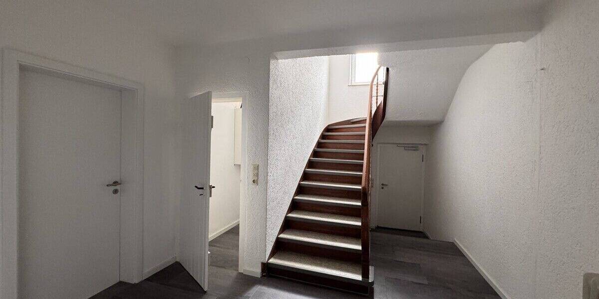 Einfamilienhaus Crailsheim - 5 Zimmer, 157 m&sup2;, 1.300&euro; | Angebot:26916386