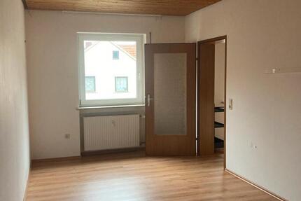 Wohnung Sulzfeld - 1 Zimmer, 32 m&sup2;, 185&euro; | Angebot:24739383