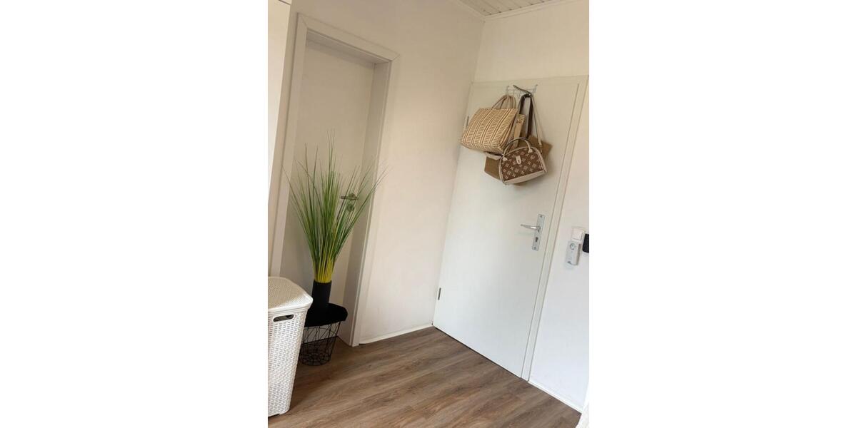 Etagenwohnung Hildesheim Itzum-Marienburg - 1 Zimmer, 16 m&sup2;, 450&euro; | Angebot:25806663