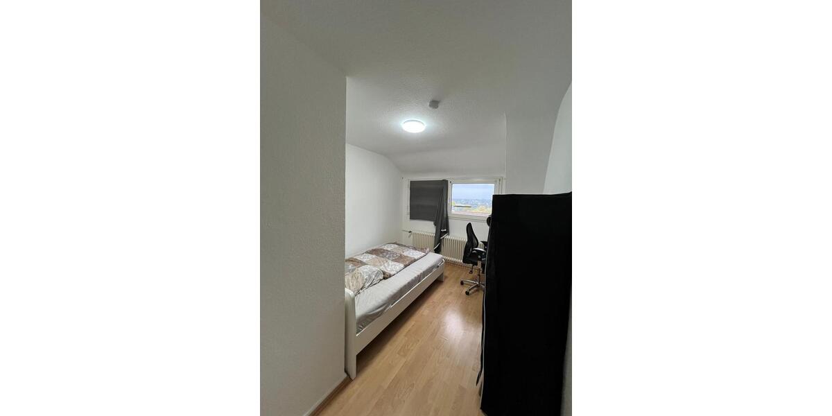 Wohnen auf Zeit Krefeld - 4 Zimmer, 80 m&sup2;, 525&euro; | Angebot:25550412