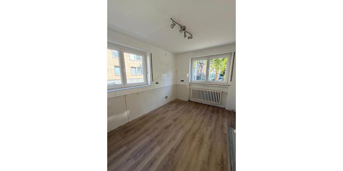 Etagenwohnung Düsseldorf Stadtbezirk 7 - 2.5 Zimmer, 89 m&sup2;, 1.350&euro; | Angebot:26678017