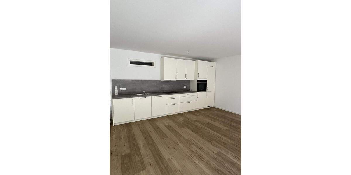 Etagenwohnung Gotha Gotha Nord - 3 Zimmer, 101 m&sup2;, 1.000&euro; | Angebot:24323446