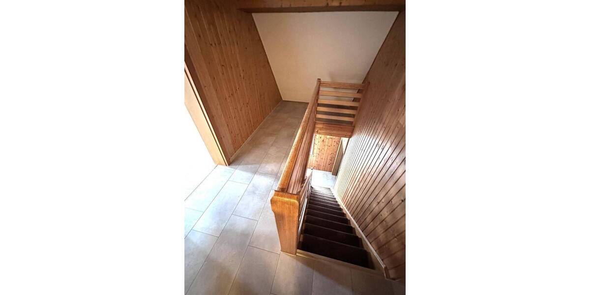 Einfamilienhaus Oberdachstetten - 8 Zimmer, 173 m&sup2;, 1.200&euro; | Angebot:26657158