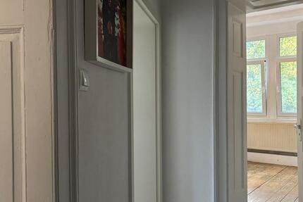 Ideal für WG oder Studenten – zentrale 2-Zimmer-Wohnung mit Einbauküche zimmer
