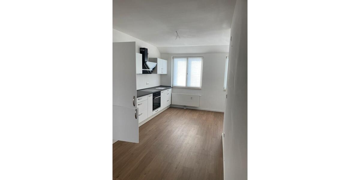 Dachgeschoßwohnung Grasleben - 3 Zimmer, 120 m&sup2;, 1.100&euro; | Angebot:25763856