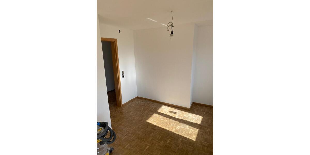 Etagenwohnung Hülben - 2 Zimmer, 86 m&sup2;, 850&euro; | Angebot:26589598
