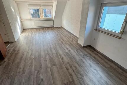 Wohnung Mühlacker - 2 Zimmer, 85 m&sup2;, 950&euro; | Angebot:25178938