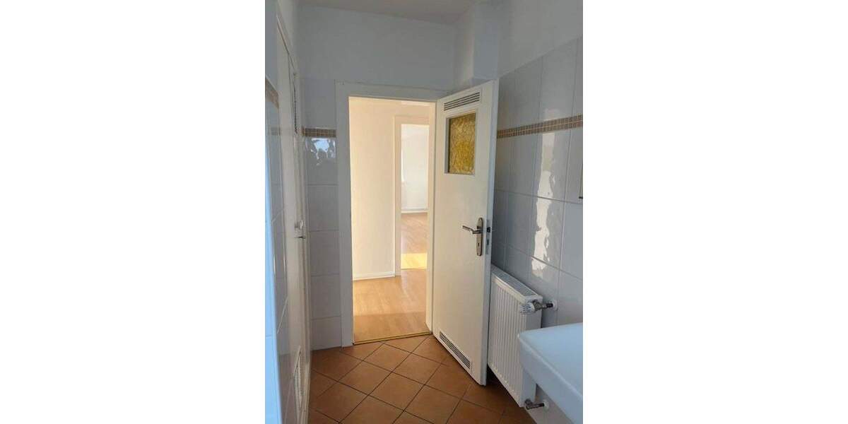 Etagenwohnung Hameln Nordstadt - 3 Zimmer, 81 m&sup2;, 725&euro; | Angebot:25752905