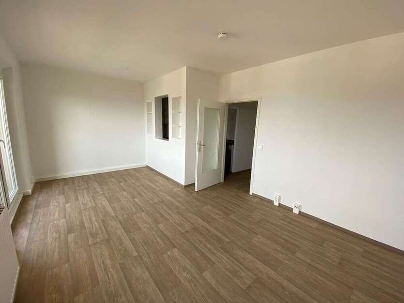 Wohnung zum Mieten in Suhl 278,53 € 54.46 m²
