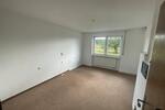 Wohnung ( ca. 175 qm, 7 Zimmer, Balkon, Großer Garten )