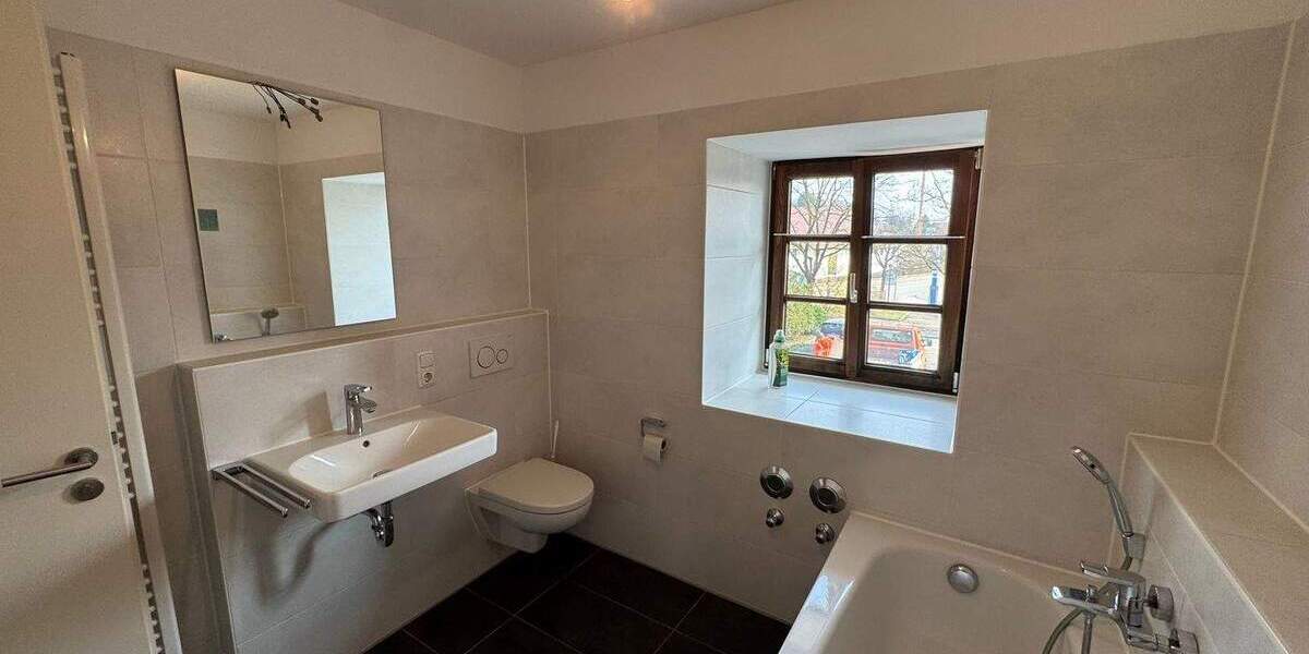 Etagenwohnung Röhrmoos Großinzemoos - 3 Zimmer, 78 m&sup2;, 1.200&euro; | Angebot:25895838