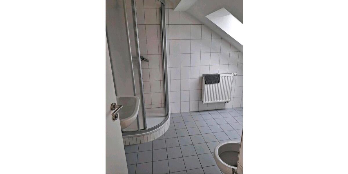 Dachgeschoßwohnung Naila - 1 Zimmer, 32 m&sup2;, 350&euro; | Angebot:25837729