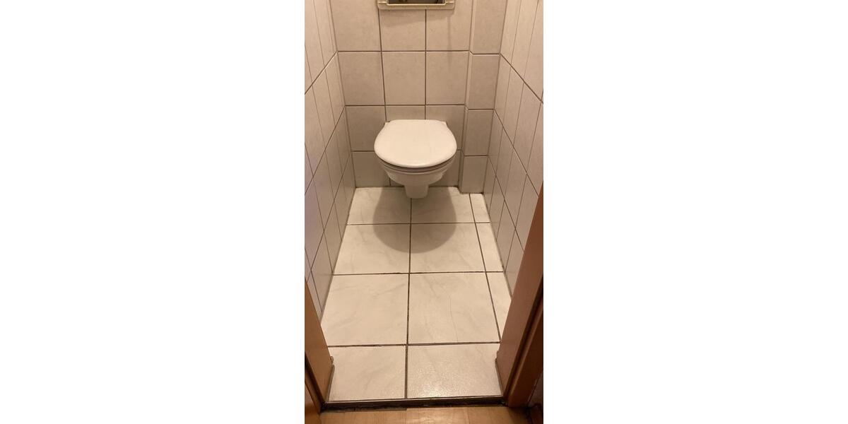 Teils möblierte Doppelhaushälfte mitten in der Stadt (4xZimmer) 4 zimmer