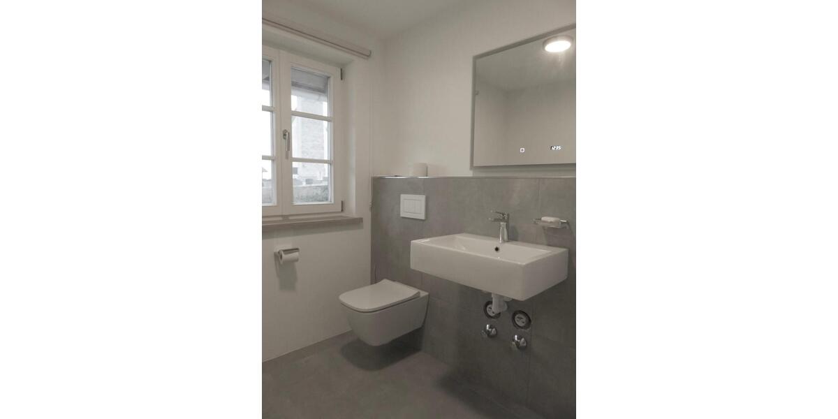 Wohnen auf Zeit Tittmoning - 4.5 Zimmer, 230 m&sup2;, 110&euro; | Angebot:21759401