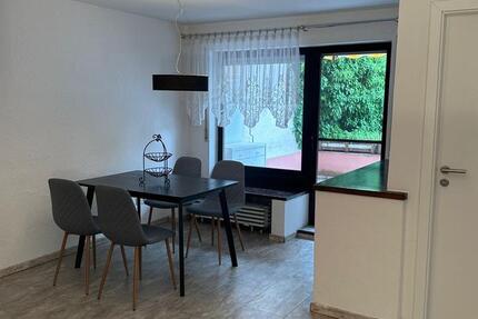 Wunderschöne WG Zimmer für Frauen zur Vermietung 4 zimmer