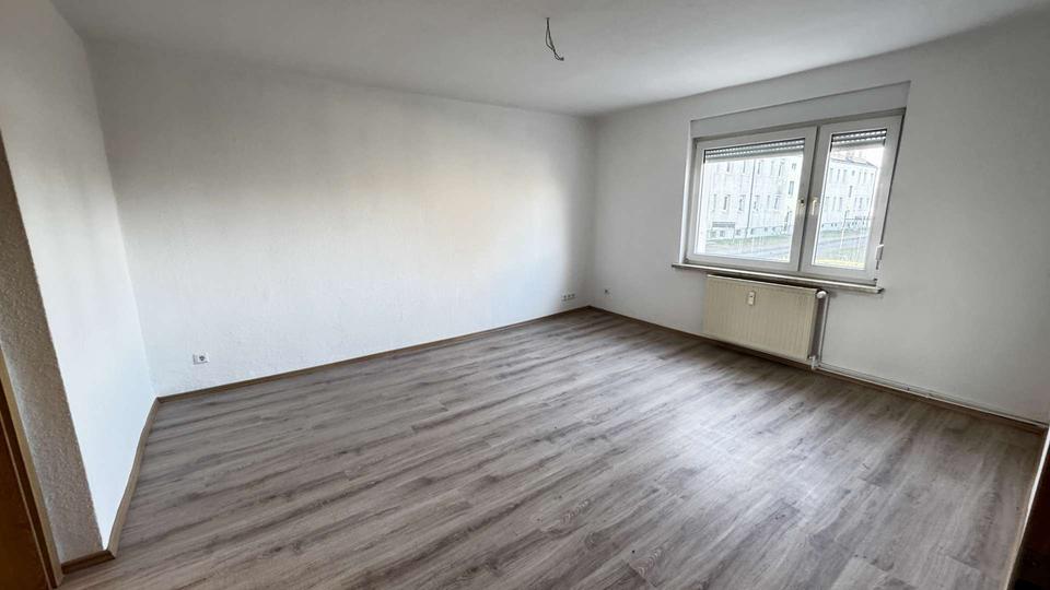Erdgeschoßwohnung Staßfurt - 2 Zimmer, 48 m&sup2;, 318&euro; | Angebot:19380285