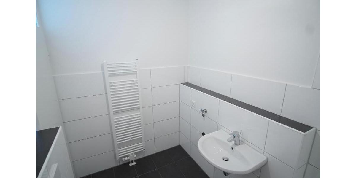 Erdgeschoßwohnung Essen Stadtbezirk VI - 4 Zimmer, 98 m&sup2;, 830&euro; | Angebot:24689419