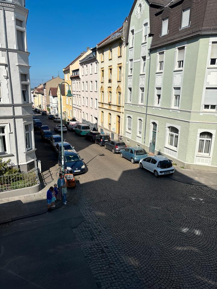 WG Wohnung 4 Zimmer an- 3- Studenten zu vermieten in Darmstadt 1-