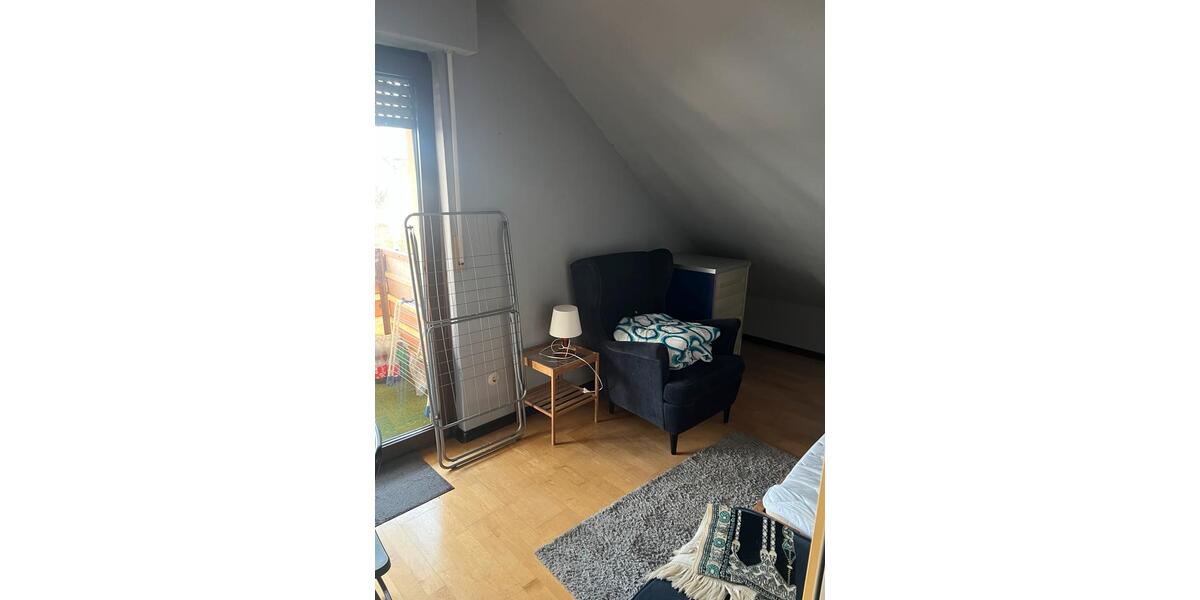 Dachgeschoßwohnung Hofheim am Taunus - 1 Zimmer, 12 m&sup2;, 390&euro; | Angebot:25362663