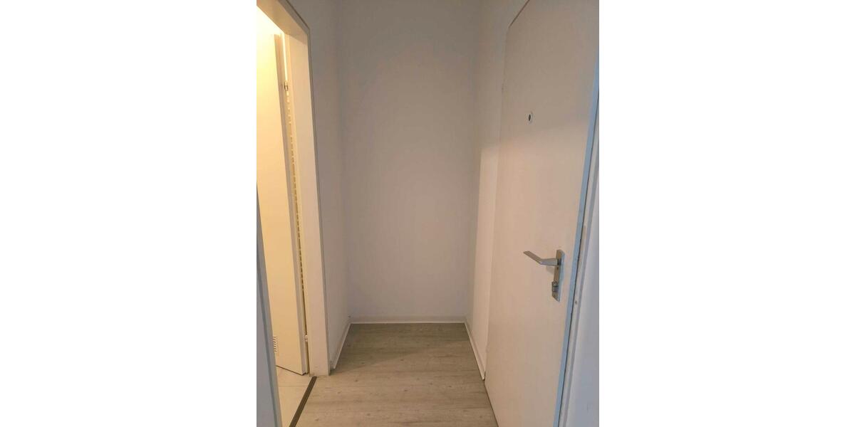 Erdgeschoßwohnung Stuttgart Bad Cannstatt - 1 Zimmer, 29 m&sup2;, 650&euro; | Angebot:26629233