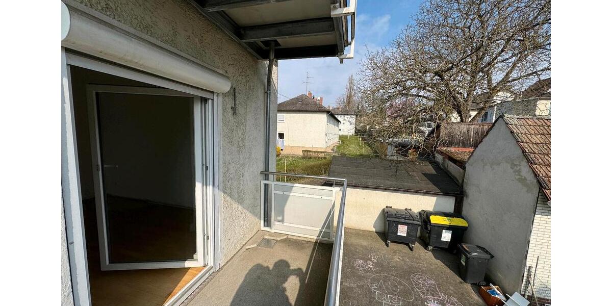 Etagenwohnung Wiesbaden Biebrich - 2 Zimmer, 45 m&sup2;, 880&euro; | Angebot:26506878