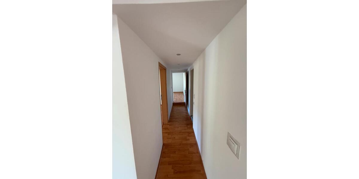 Erdgeschoßwohnung Neunkirchen - 4 Zimmer, 85 m&sup2;, 795&euro; | Angebot:26423141