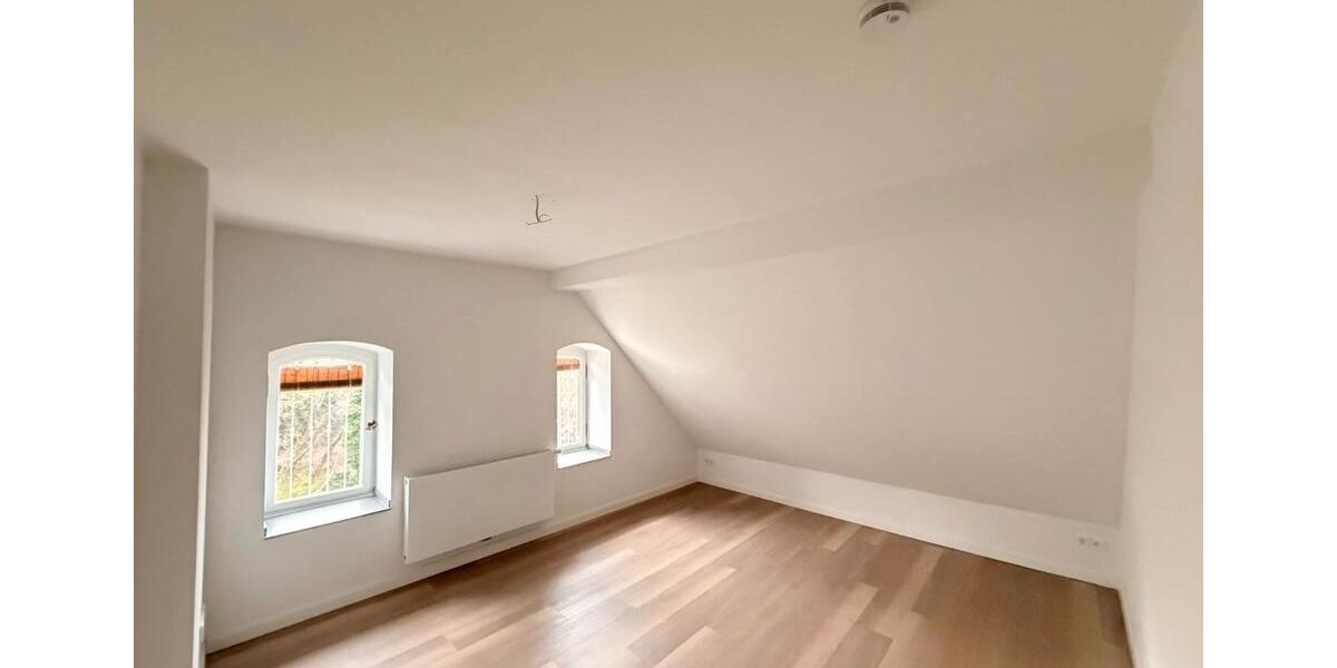 Dachgeschoßwohnung Alsdorf - 3 Zimmer, 92 m&sup2;, 830&euro; | Angebot:26131012