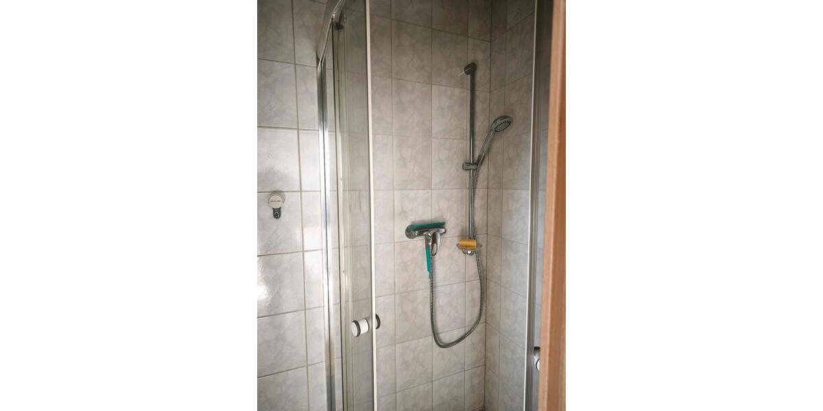 Dachgeschoßwohnung Hohndorf - 2 Zimmer, 43 m&sup2;, 280&euro; | Angebot:26297243