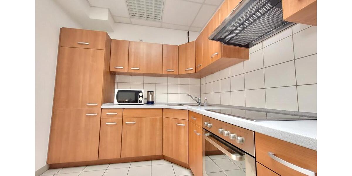 Gewerbeobjekt Neutraubling - 2.106&euro; | Angebot:25379887
