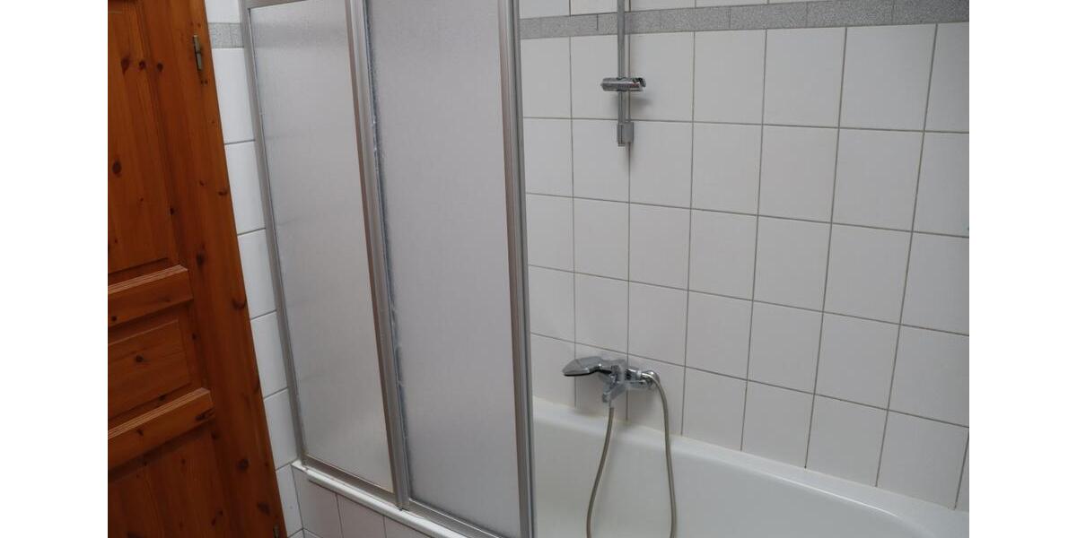 Etagenwohnung Hannover Vahrenwald-List - 4 Zimmer, 129 m&sup2;, 600&euro; | Angebot:25919880