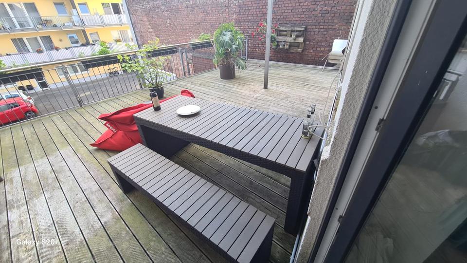 3 Zimmer-Wohnung mit 35 m² Balkon inkl. Einbauküche & Parkplatz 3 zimmer