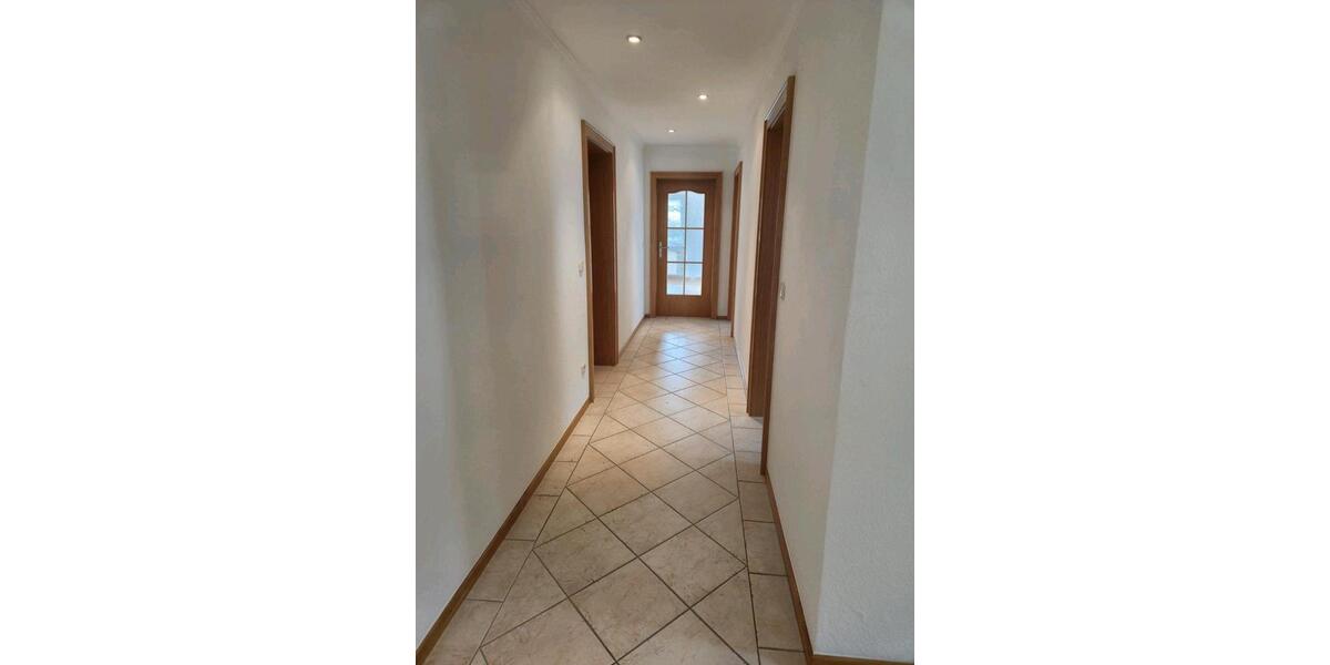 Erdgeschoßwohnung Bad Griesbach im Rottal - 3 Zimmer, 130 m&sup2;, 1.150&euro; | Angebot:25992265