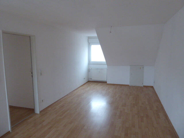 Etagenwohnung Pforzheim Innenstadt - 2 Zimmer, 65 m&sup2;, 490&euro; | Angebot:24794079
