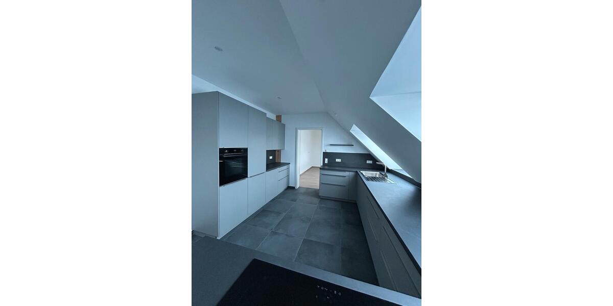 Dachgeschoßwohnung Bad Zwischenahn - 5 Zimmer, 125 m&sup2;, 1.500&euro; | Angebot:24565461