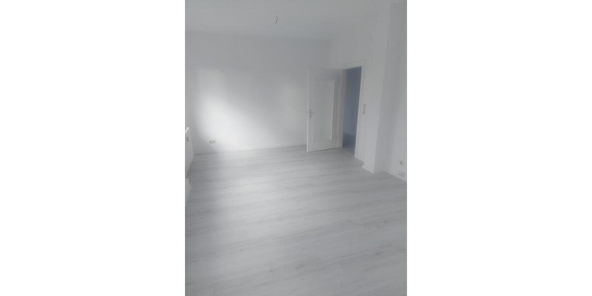 Große 2-Zimmer-Wohnung in zentraler Lage zu vermieten 2 zimmer