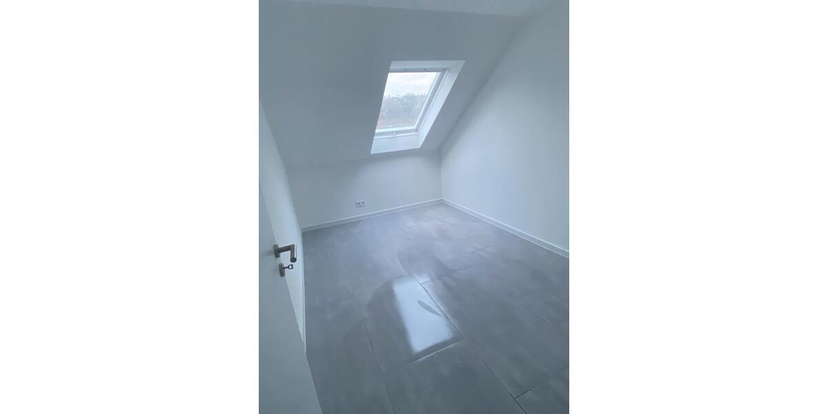 Dachgeschoßwohnung Büren - 4 Zimmer, 99 m&sup2;, 765&euro; | Angebot:24643844