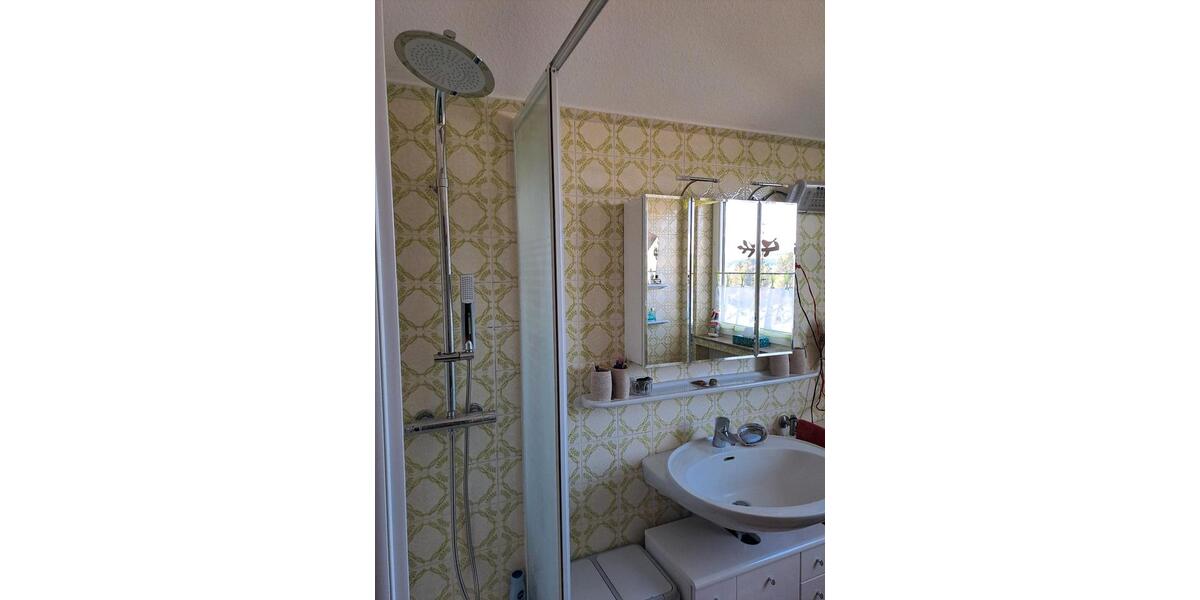 Zimmer frei in netter Haus-WG Ü40 1 zimmer