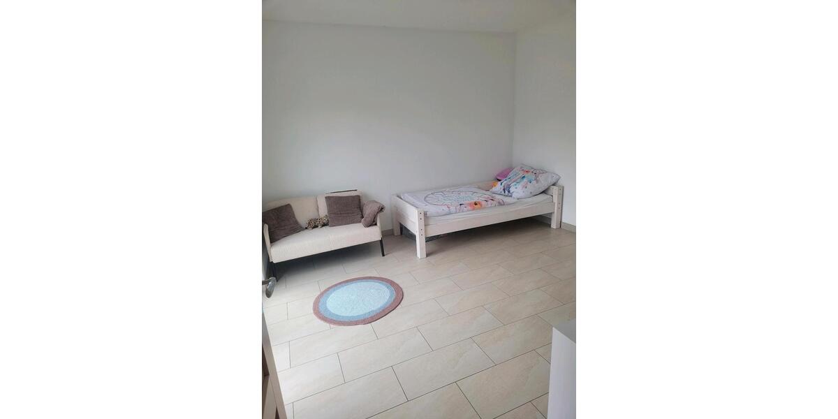 Terrassenwohnung Wiehl - 3 Zimmer, 120 m&sup2;, 1.200&euro; | Angebot:26538387