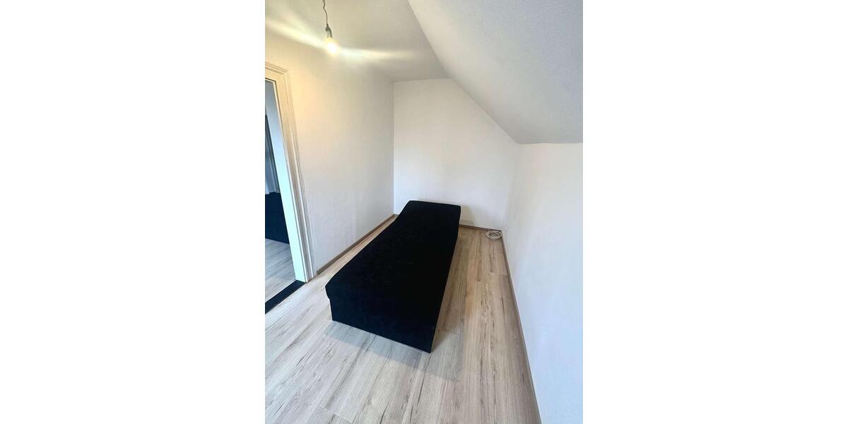 Dachgeschoßwohnung Thale - 2.5 Zimmer, 43 m&sup2;, 366&euro; | Angebot:26132345