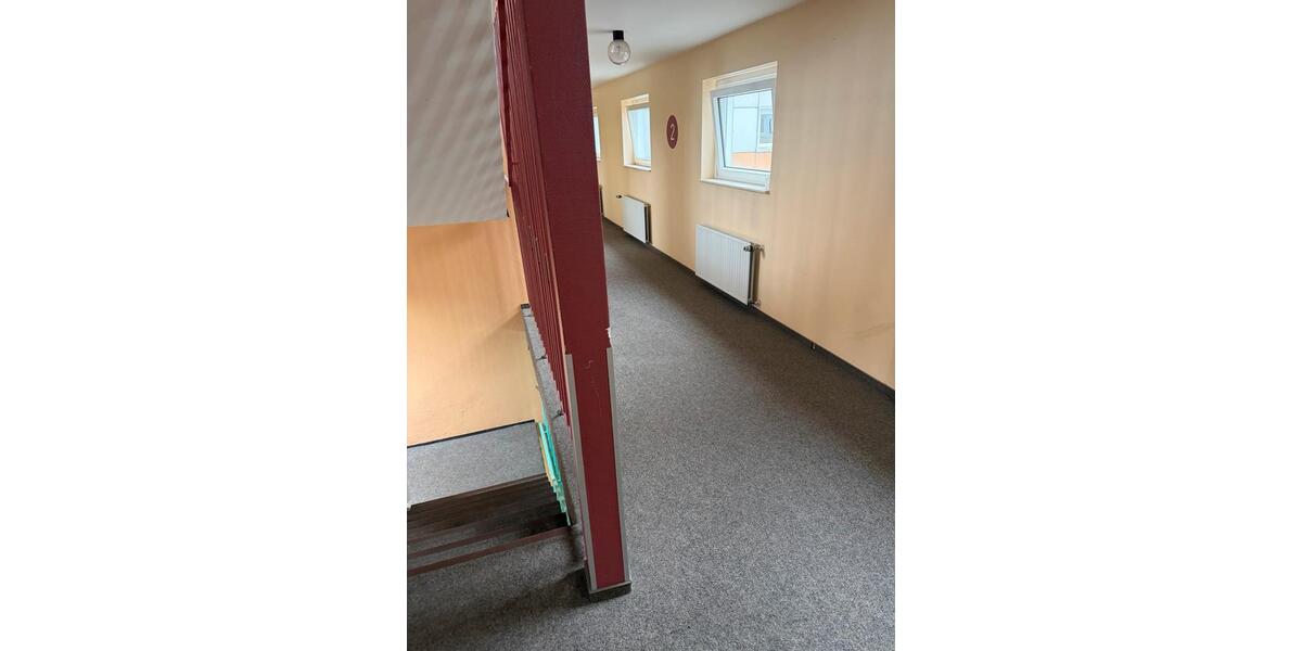 Wohnen auf Zeit Blomberg - 10 Zimmer, 20 m&sup2;, 10&euro; | Angebot:24398307