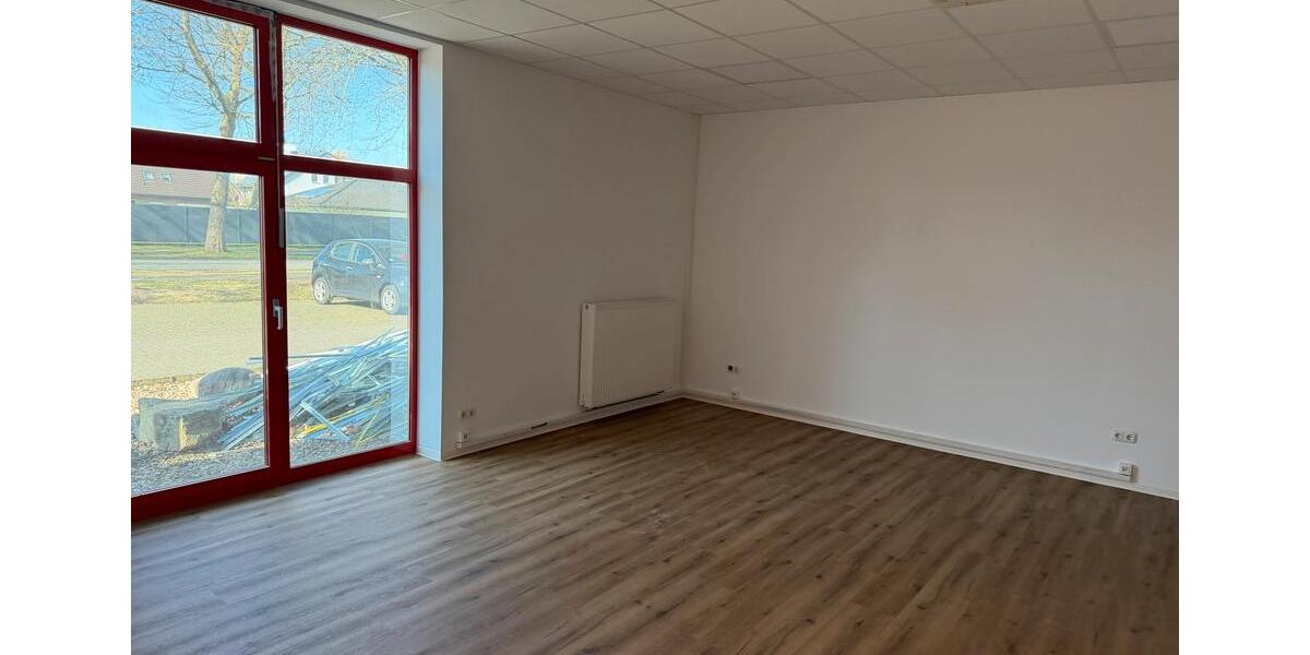 Gewerbeobjekt Bad Driburg - 1.700&euro; | Angebot:25354861