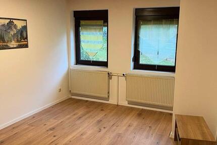 Wohnung Stadtallendorf - 3 Zimmer, 55 m&sup2;, 650&euro; | Angebot:24680565