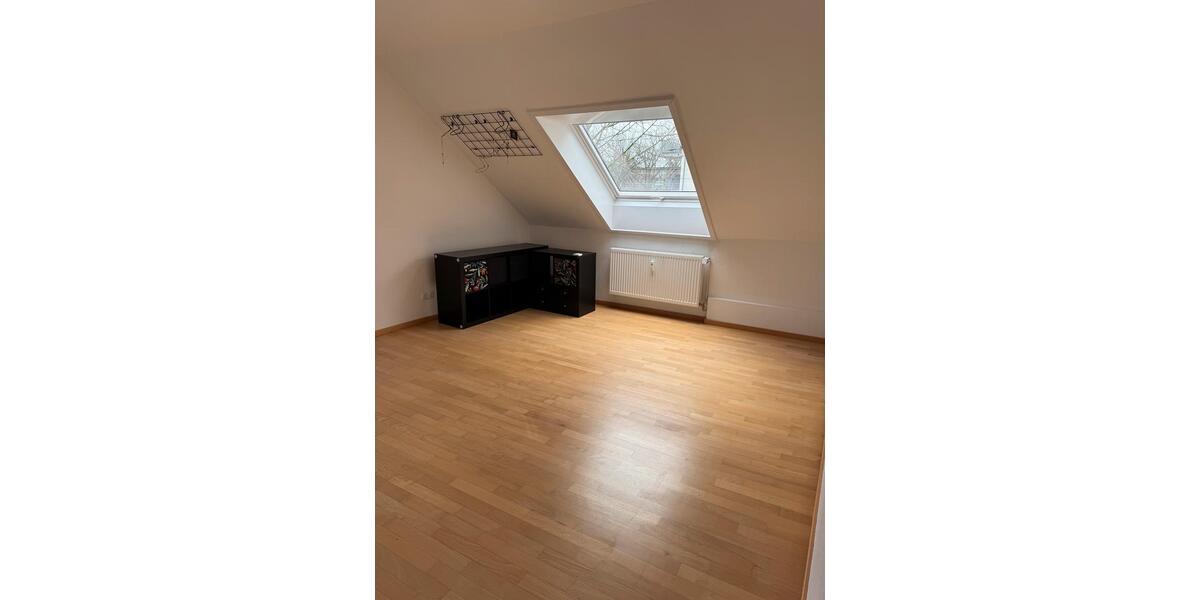 Etagenwohnung Ettlingen - 5 Zimmer, 120 m&sup2;, 1.450&euro; | Angebot:24489516