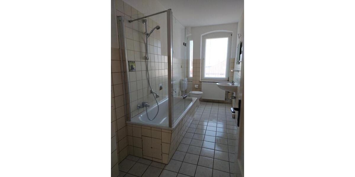 Etagenwohnung Bad Salzdetfurth - 4 Zimmer, 106 m&sup2;, 750&euro; | Angebot:25650355