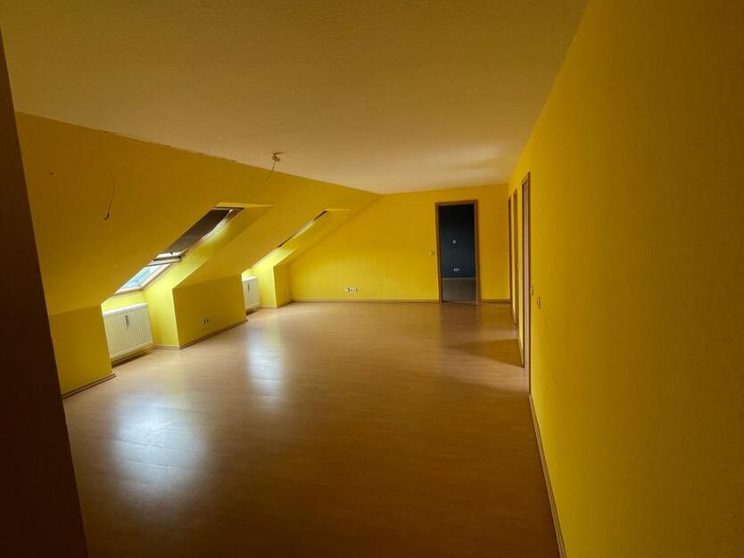 4,5 Raum-Dachgeschoßwohnung -Nähe Gladbeck-Essen-City-